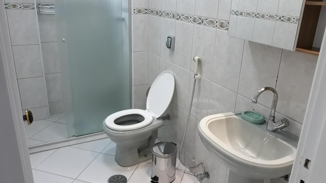 Otimo Apto Em Pitangueiras A Uma Quadra Da Praia C/ 2 Vagas E Ar Condicionado. Guarujá Buitenkant foto